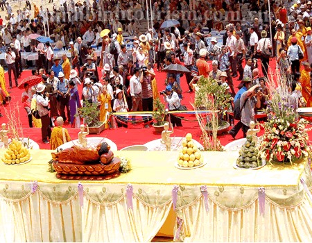 Bai Dinh pagoda festival