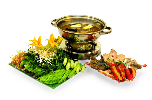  Lau mam (Mixed vegetable and meat hot pot) 