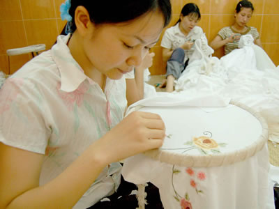 Van Lam embroidery village