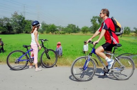 Biking Trang An - Cuc Phuong national park - Phat Diem