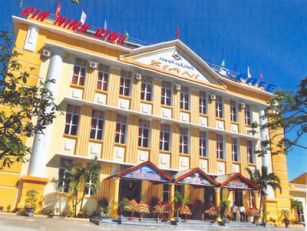 The Long Hotel